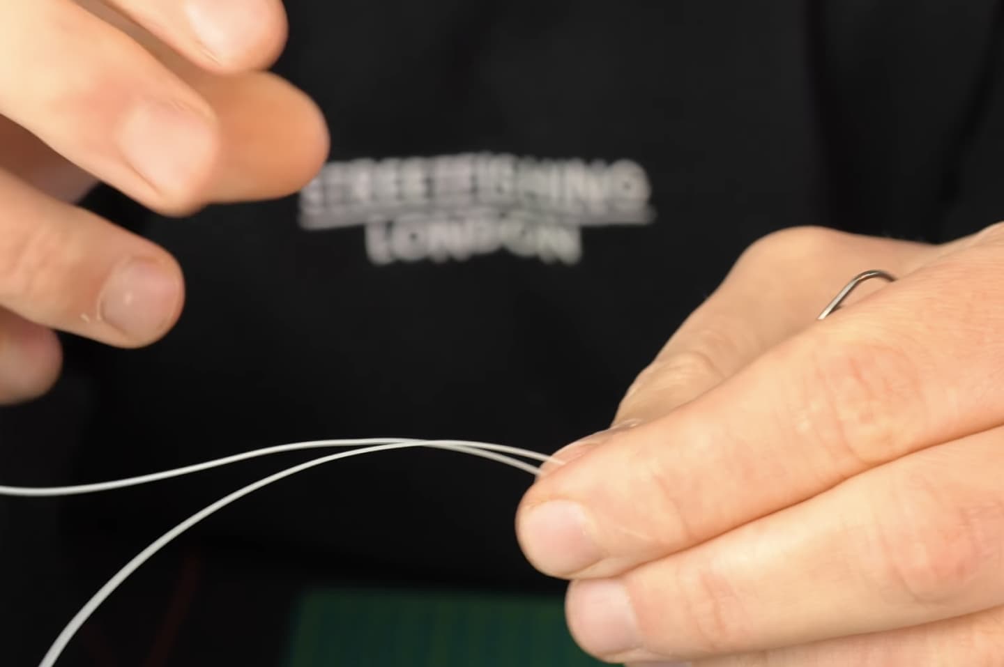 how to tie the uni knot step 2